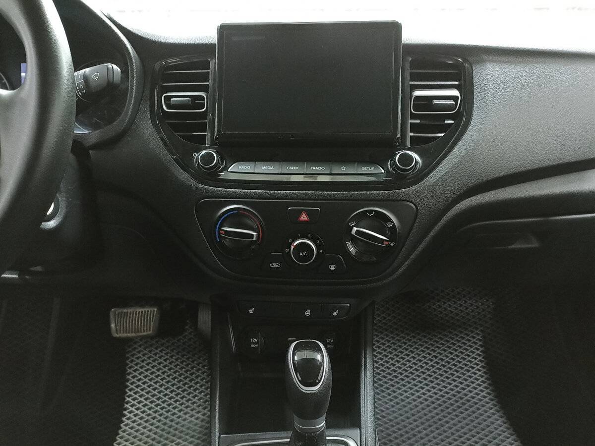 Hyundai Solaris с пробегом — 2021 год. Фото: #14