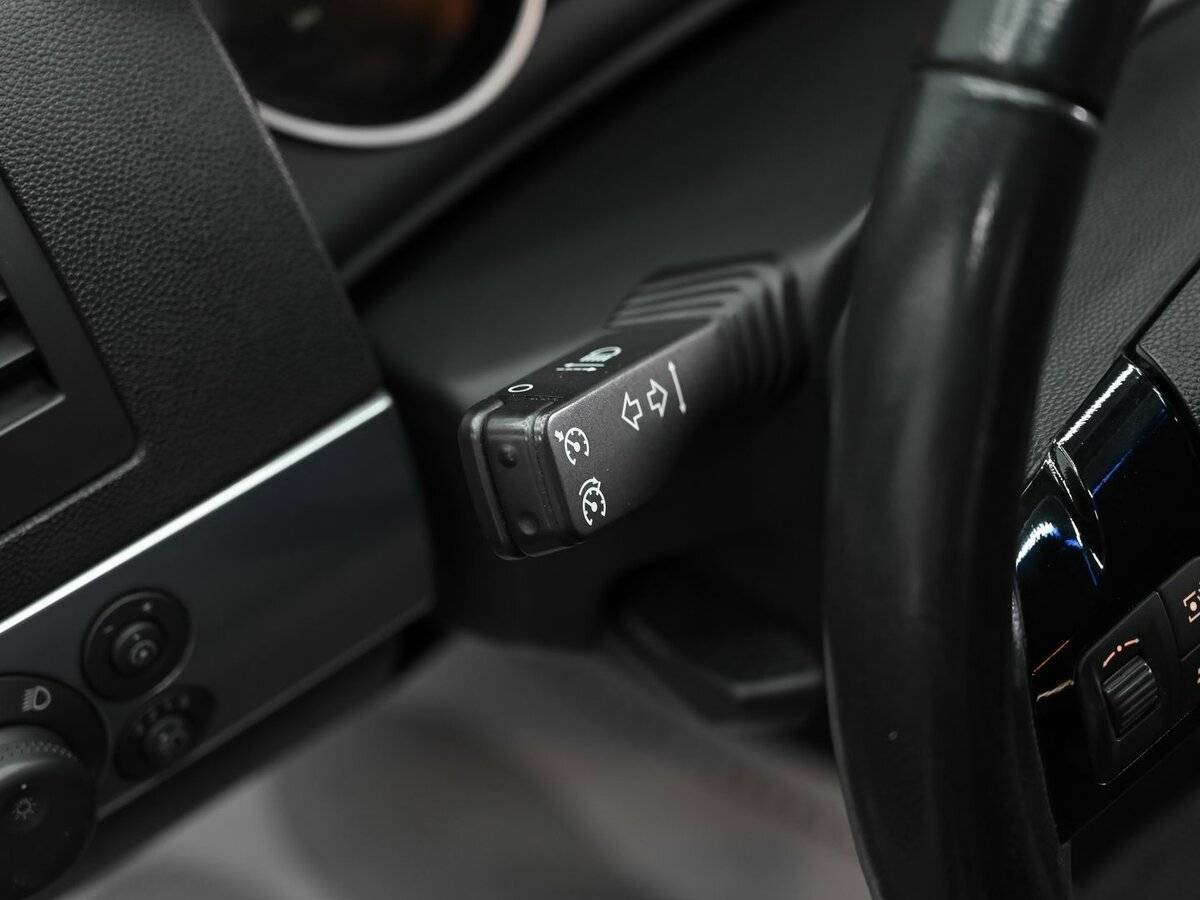 Opel Astra с пробегом — 2012 год. Фото: #8