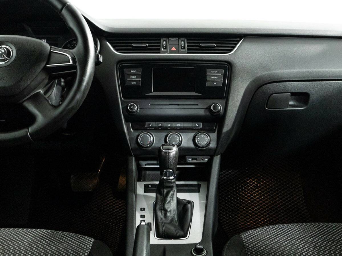 Skoda Octavia с пробегом — 2014 год. Фото: #13