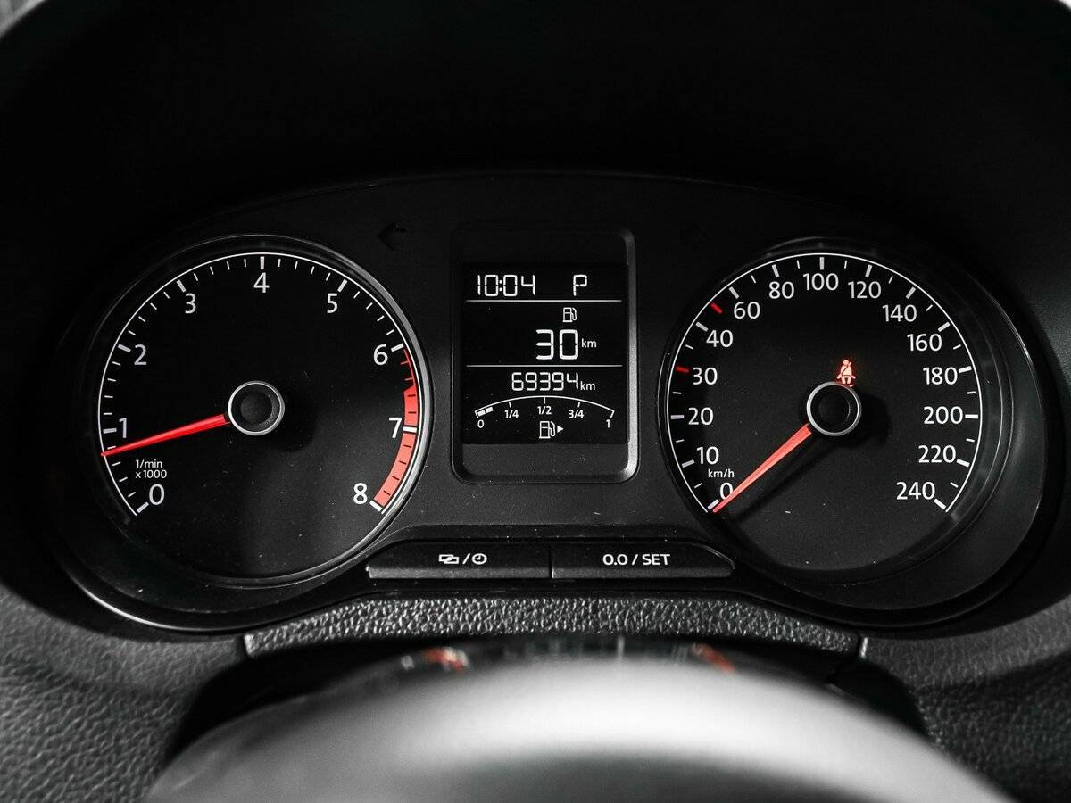 Volkswagen Polo с пробегом — 2018 год. Фото: #9