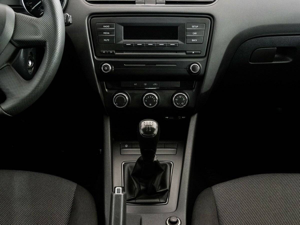 Skoda Octavia с пробегом — 2013 год. Фото: #11