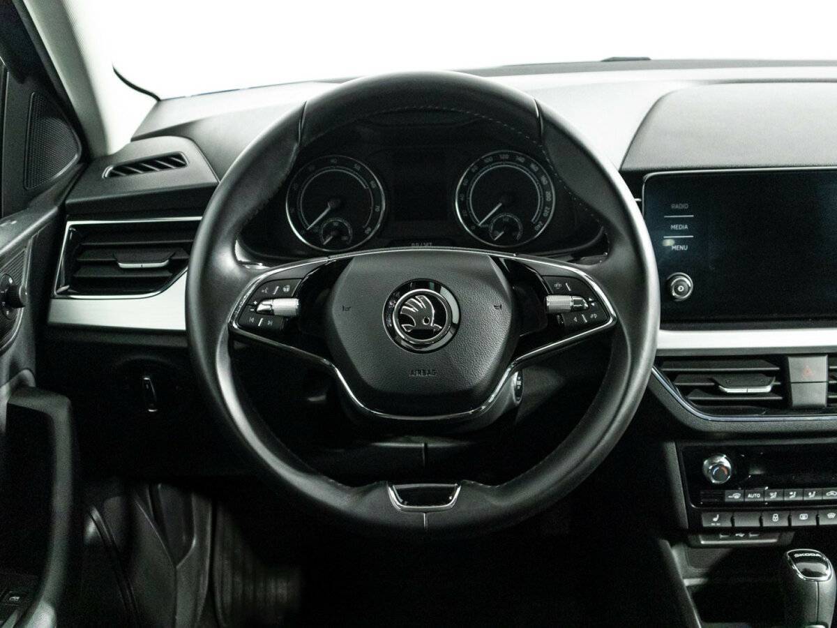 Skoda Rapid с пробегом — 2021 год. Фото: #19