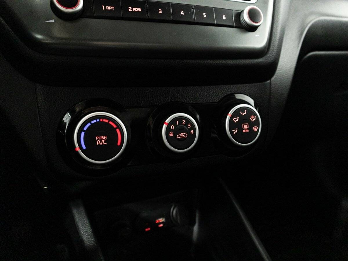 Kia Rio с пробегом — 2017 год. Фото: #15