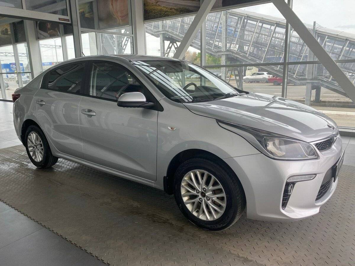 Kia Rio с пробегом — 2020 год. Фото: #2