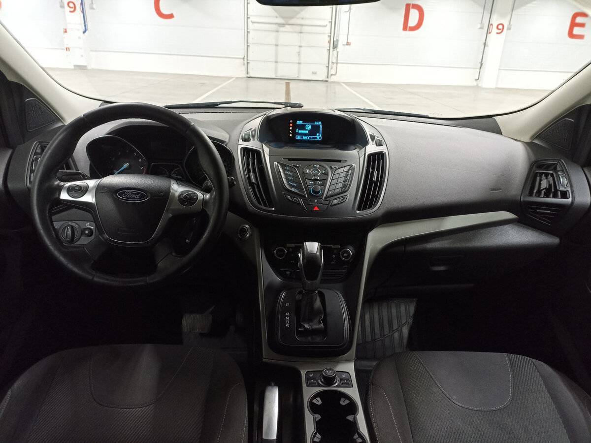 Ford Kuga с пробегом — 2014 год. Фото: #13