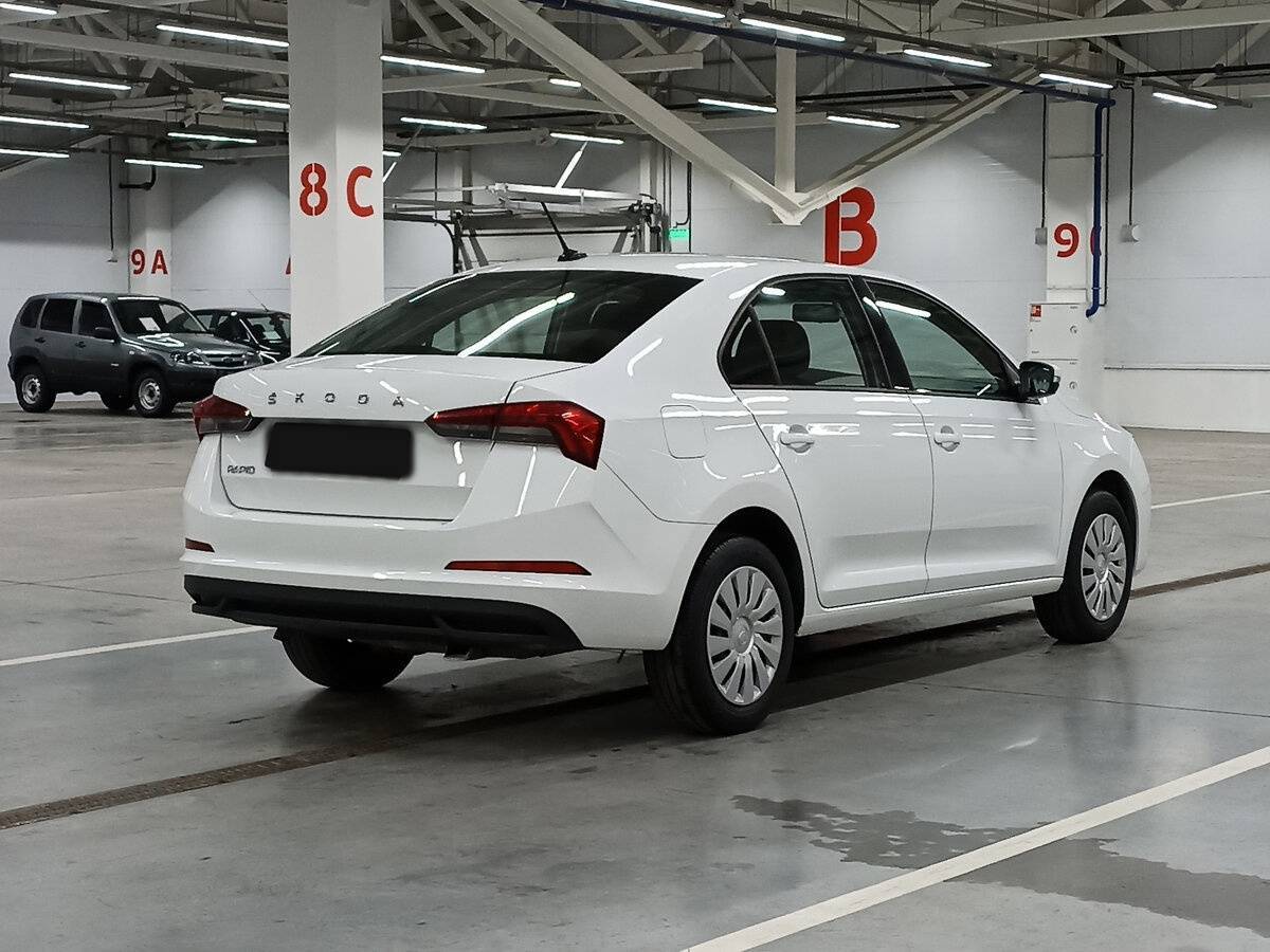 Skoda Rapid с пробегом — 2021 год. Фото: #4