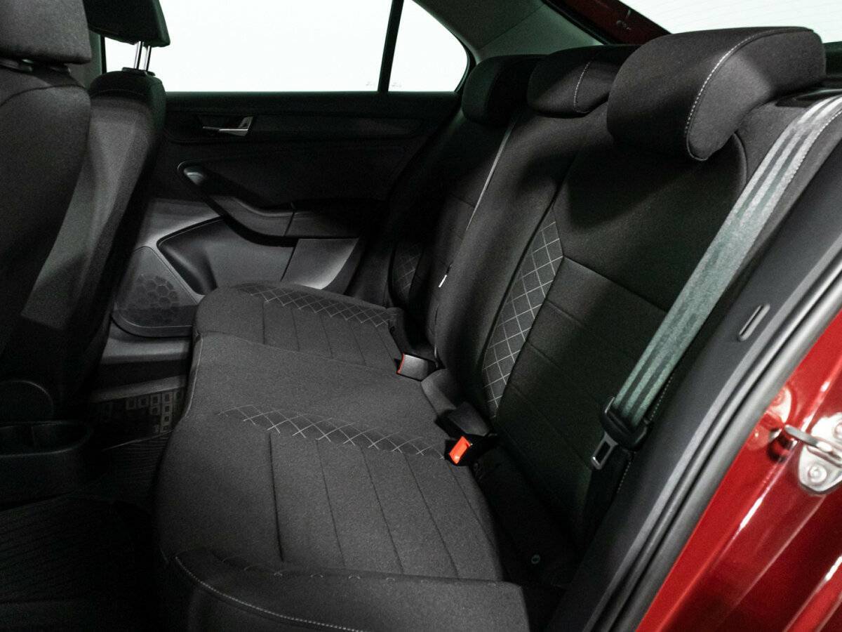 Skoda Rapid с пробегом — 2021 год. Фото: #9