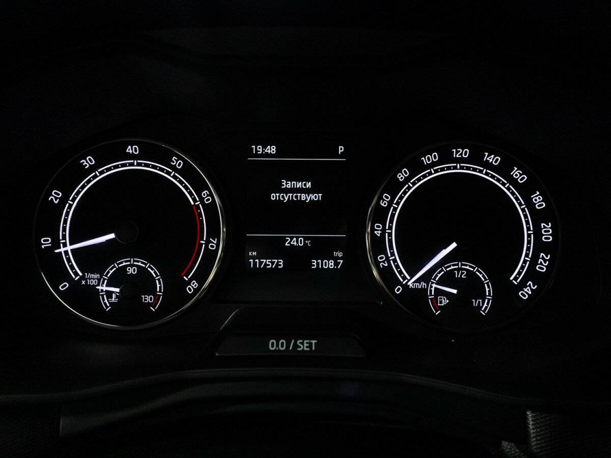 Skoda Rapid с пробегом — 2021 год. Фото: #11