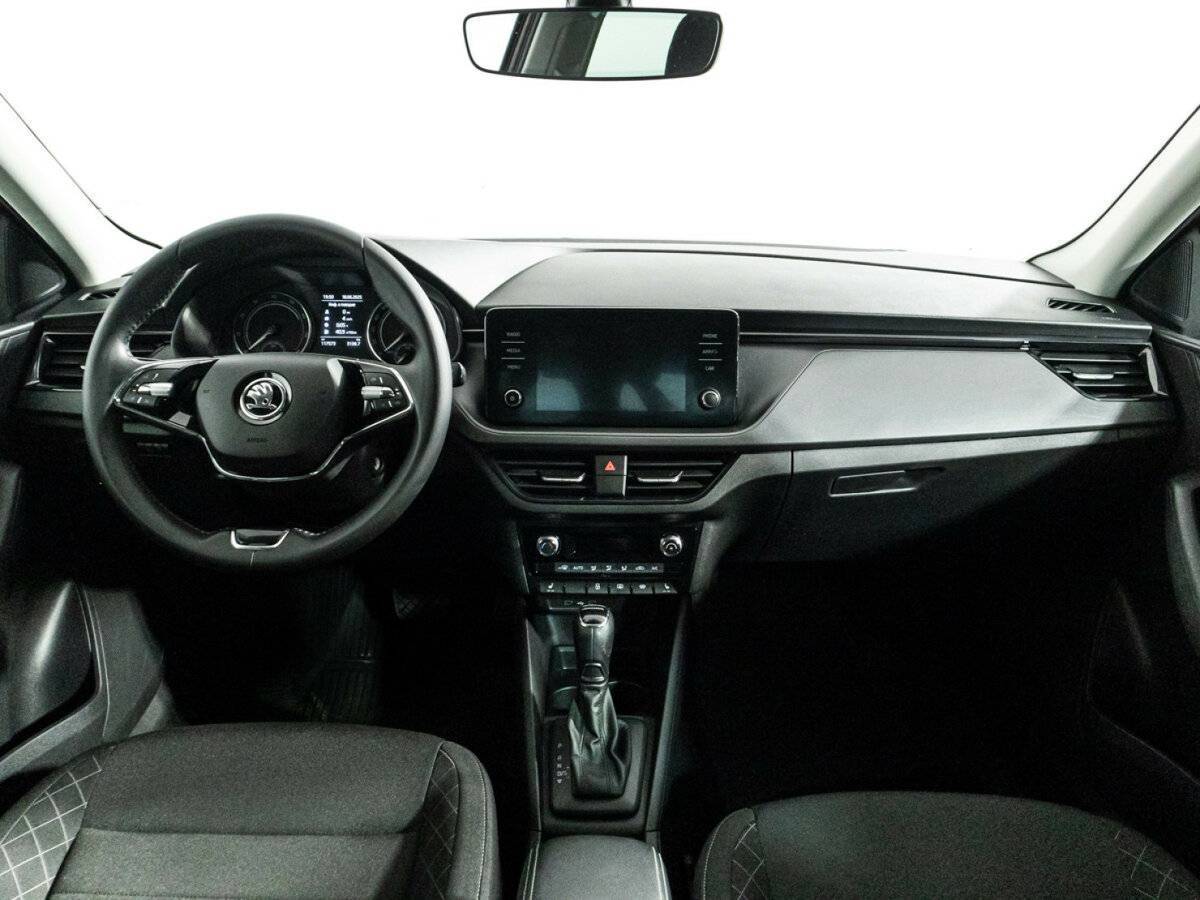 Skoda Rapid с пробегом — 2021 год. Фото: #12