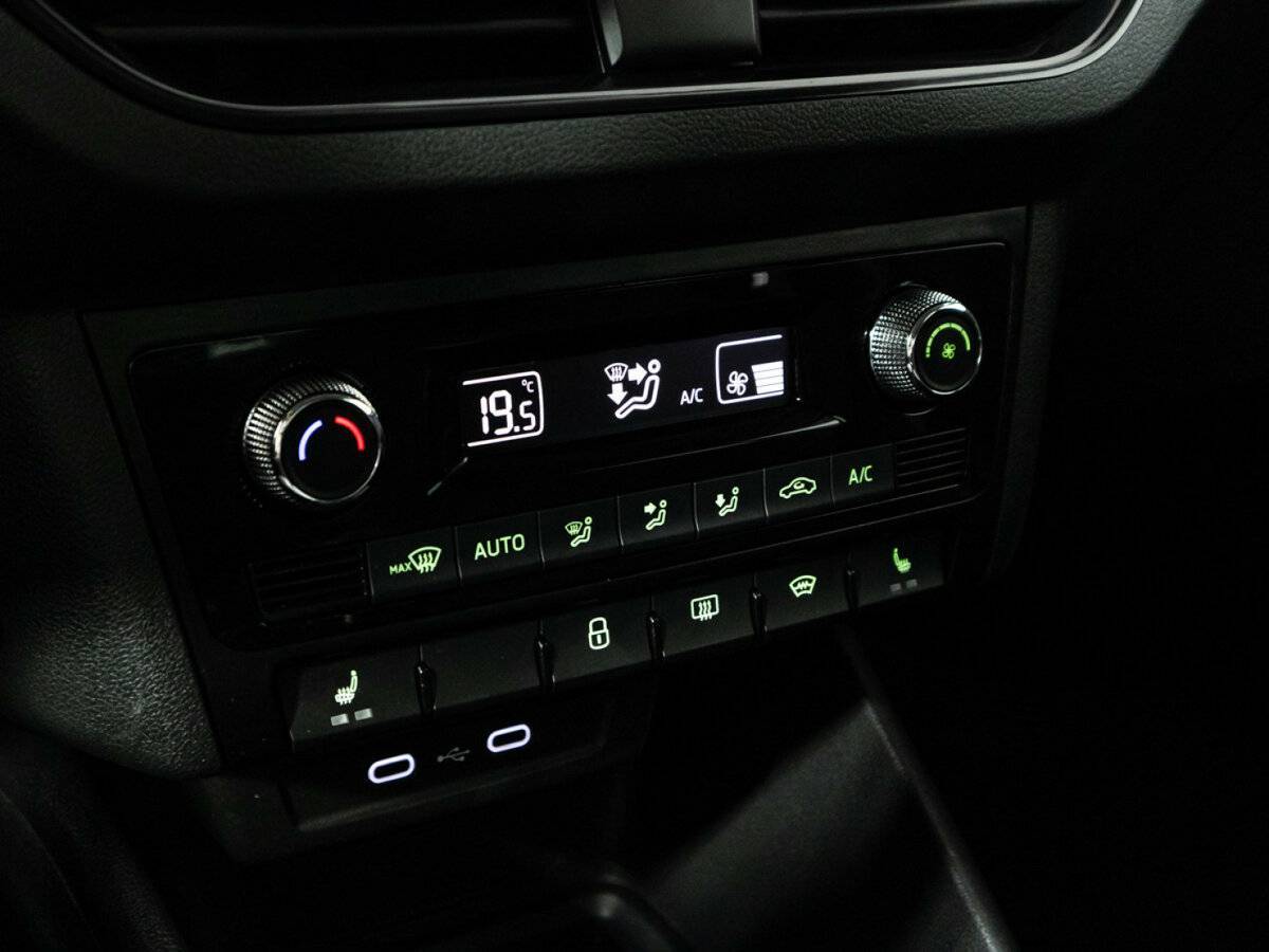 Skoda Rapid с пробегом — 2021 год. Фото: #16