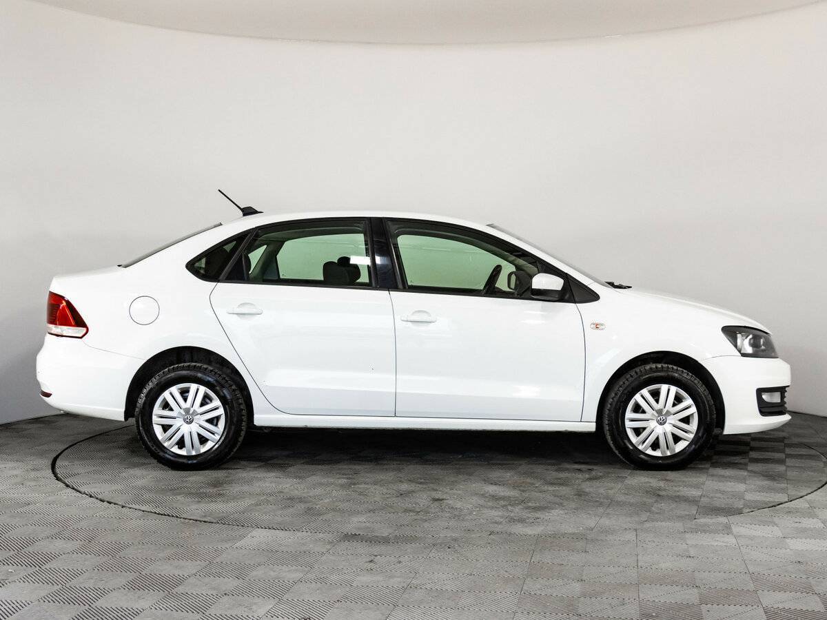 Volkswagen Polo с пробегом — 2017 год. Фото: #3