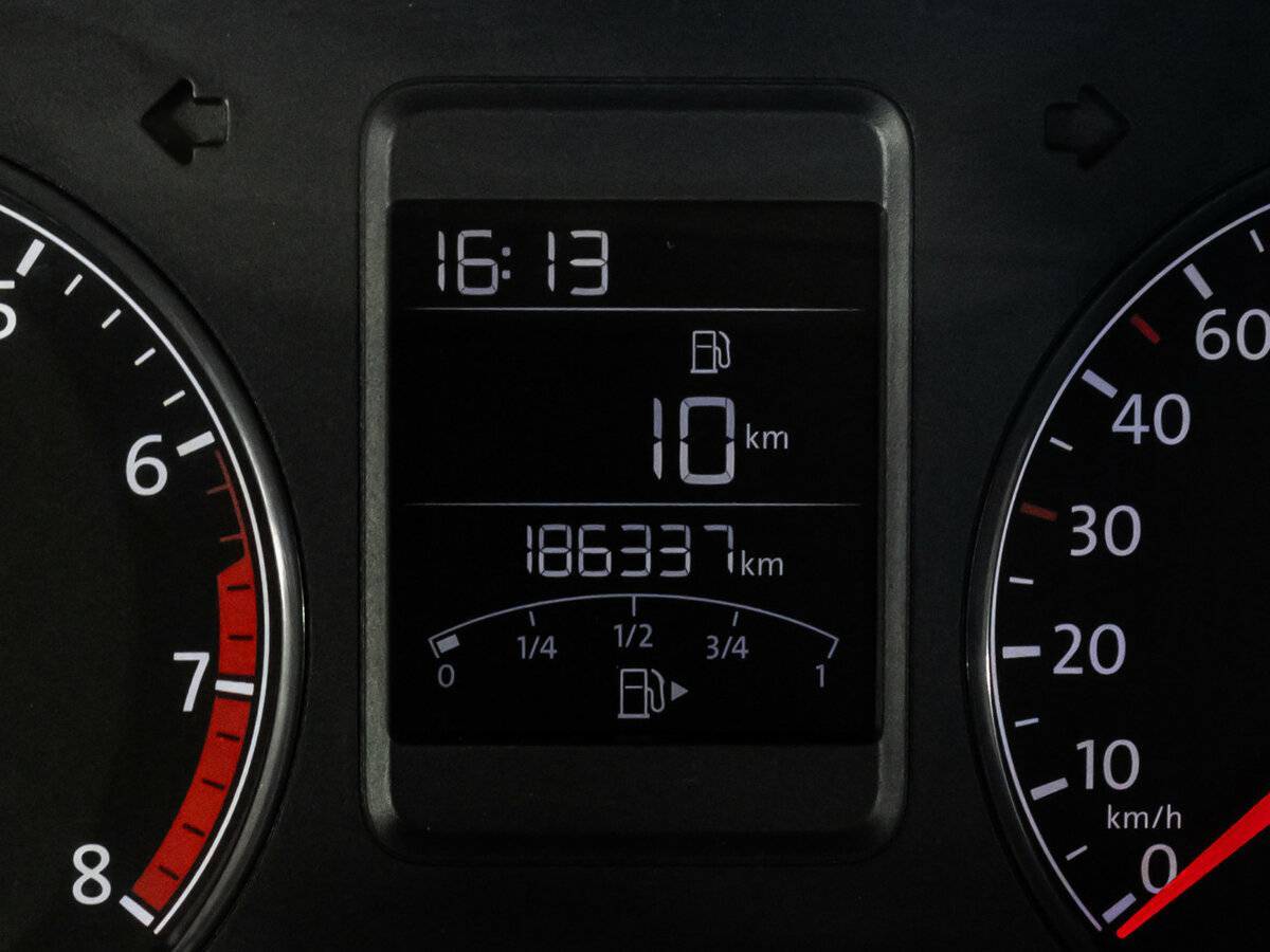 Volkswagen Polo с пробегом — 2017 год. Фото: #14