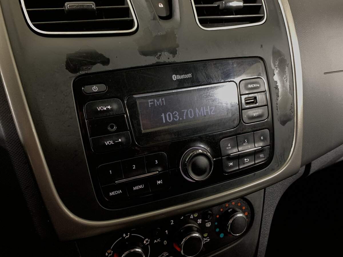 Renault Logan с пробегом — 2017 год. Фото: #14