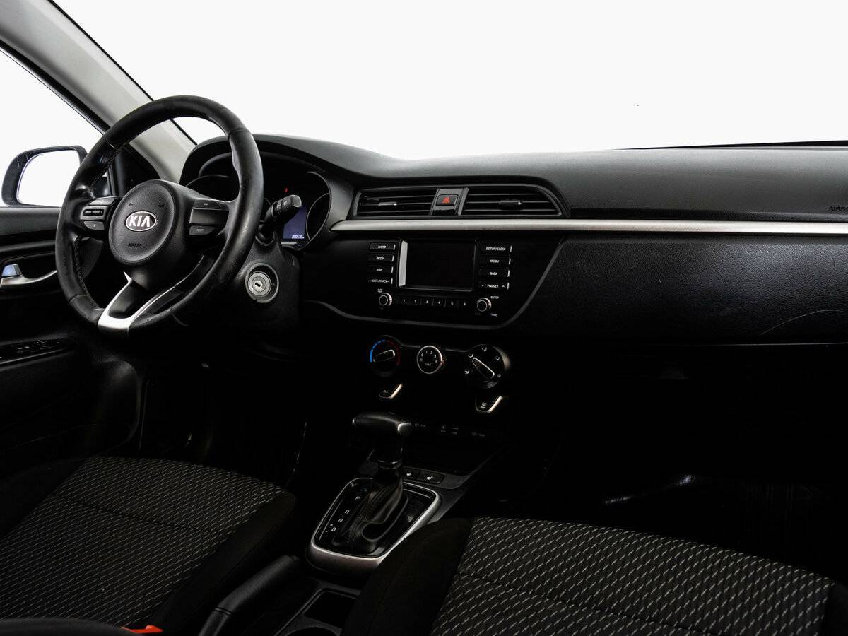 Kia Rio с пробегом — 2017 год. Фото: #6