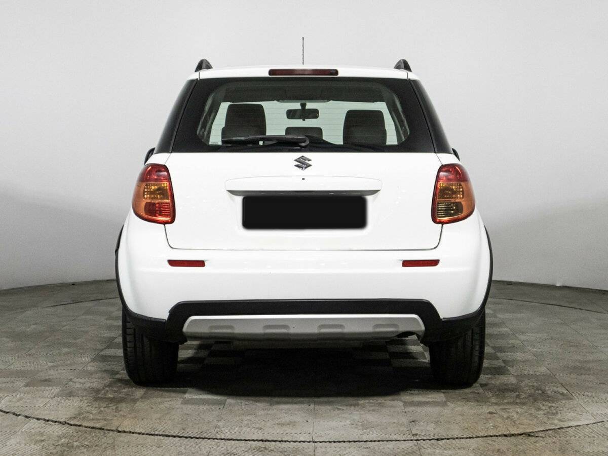 Suzuki SX4 с пробегом — 2013 год. Фото: #3