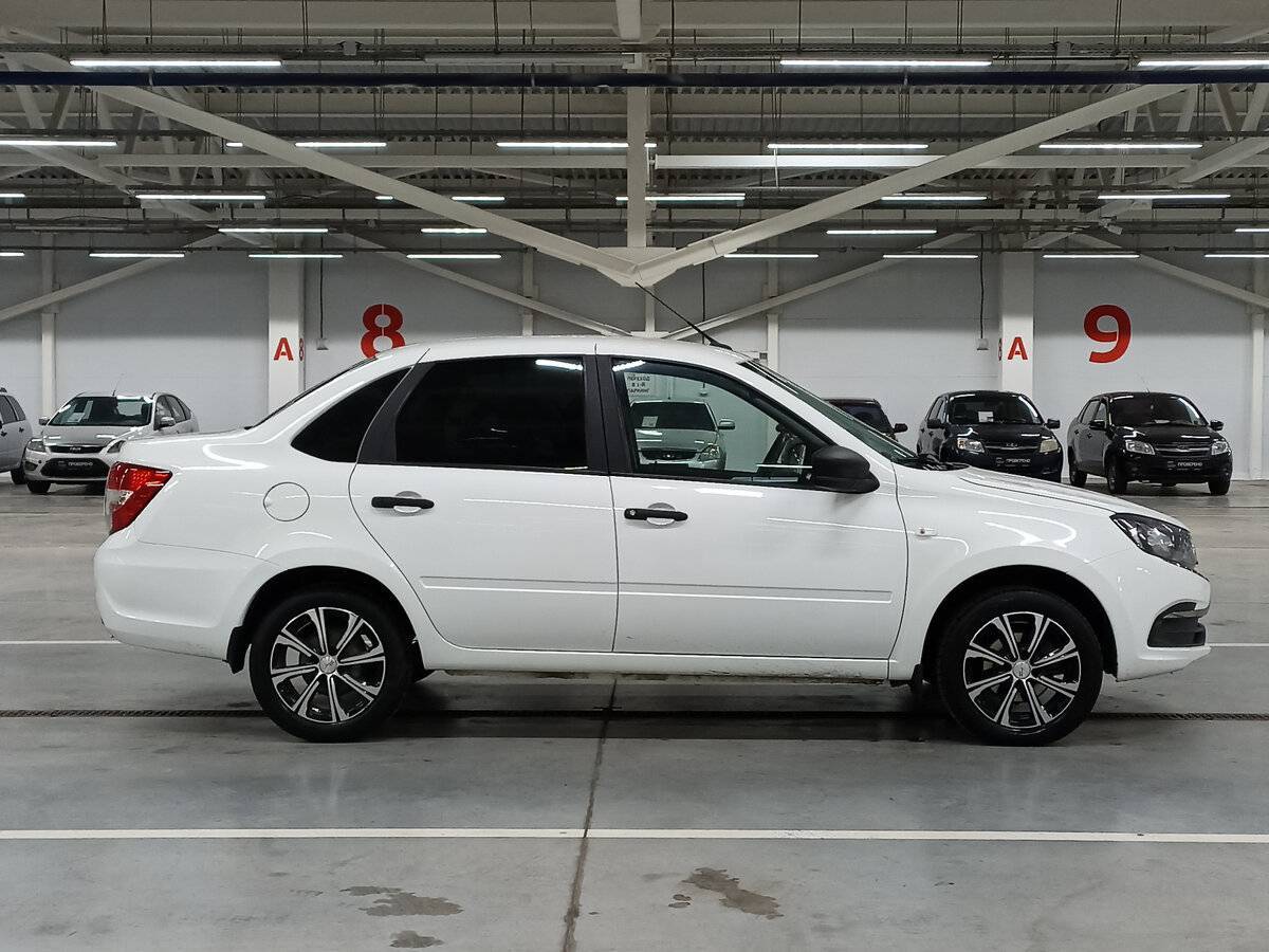 Lada (ВАЗ) Granta с пробегом — 2021 год. Фото: #3