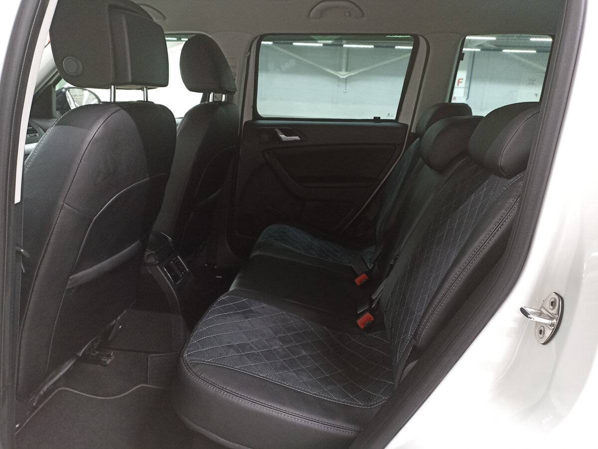 Skoda Yeti с пробегом — 2015 год. Фото: #11