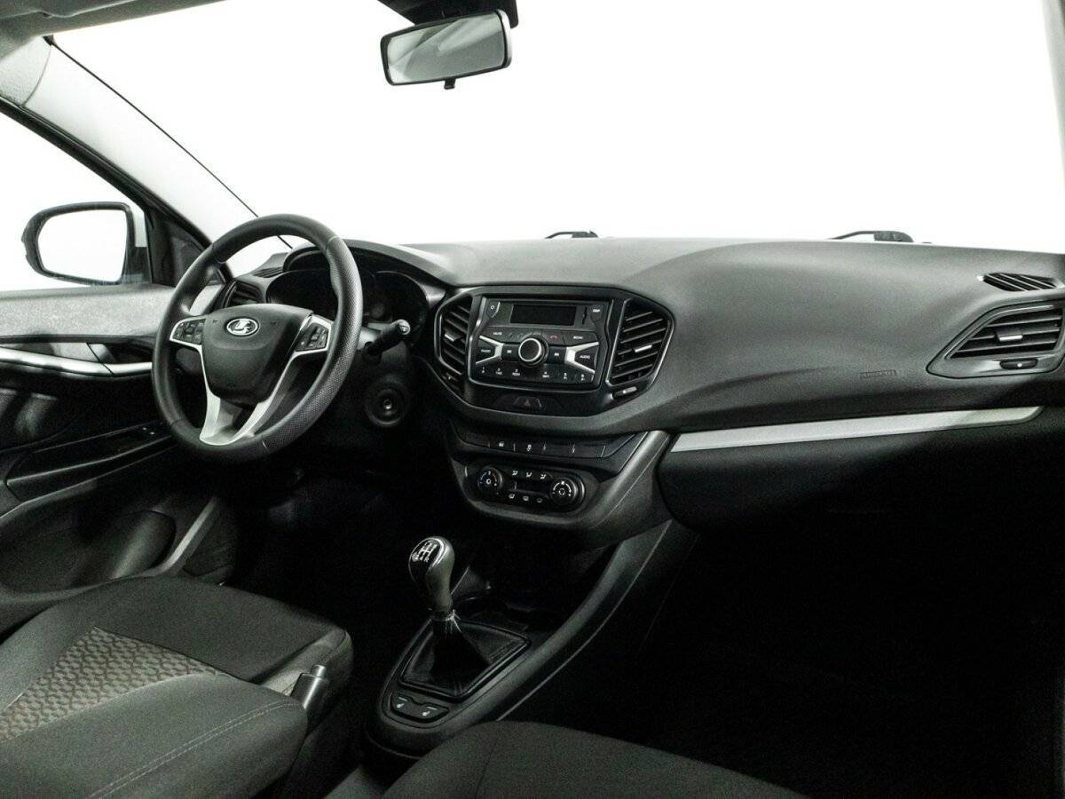 Lada (ВАЗ) Vesta с пробегом — 2019 год. Фото: #8