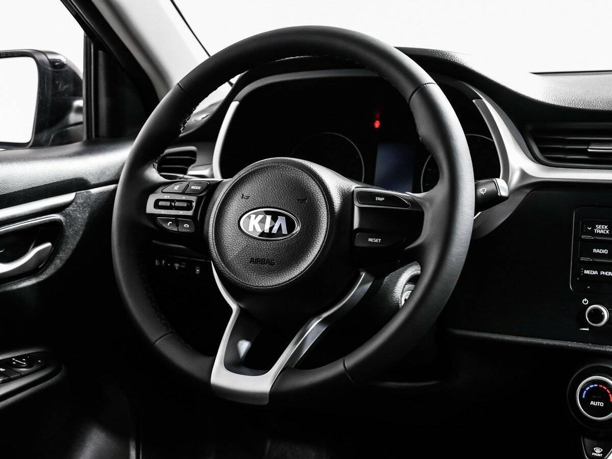 Kia Rio с пробегом — 2020 год. Фото: #11