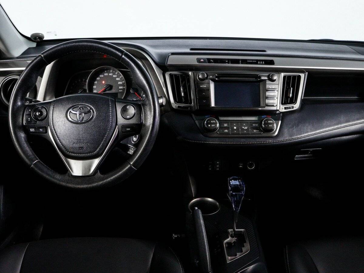 Toyota RAV4 с пробегом — 2013 год. Фото: #11