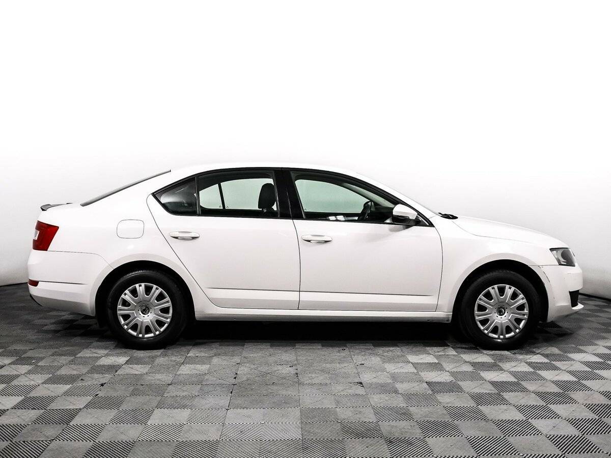 Skoda Octavia с пробегом — 2015 год. Фото: #3