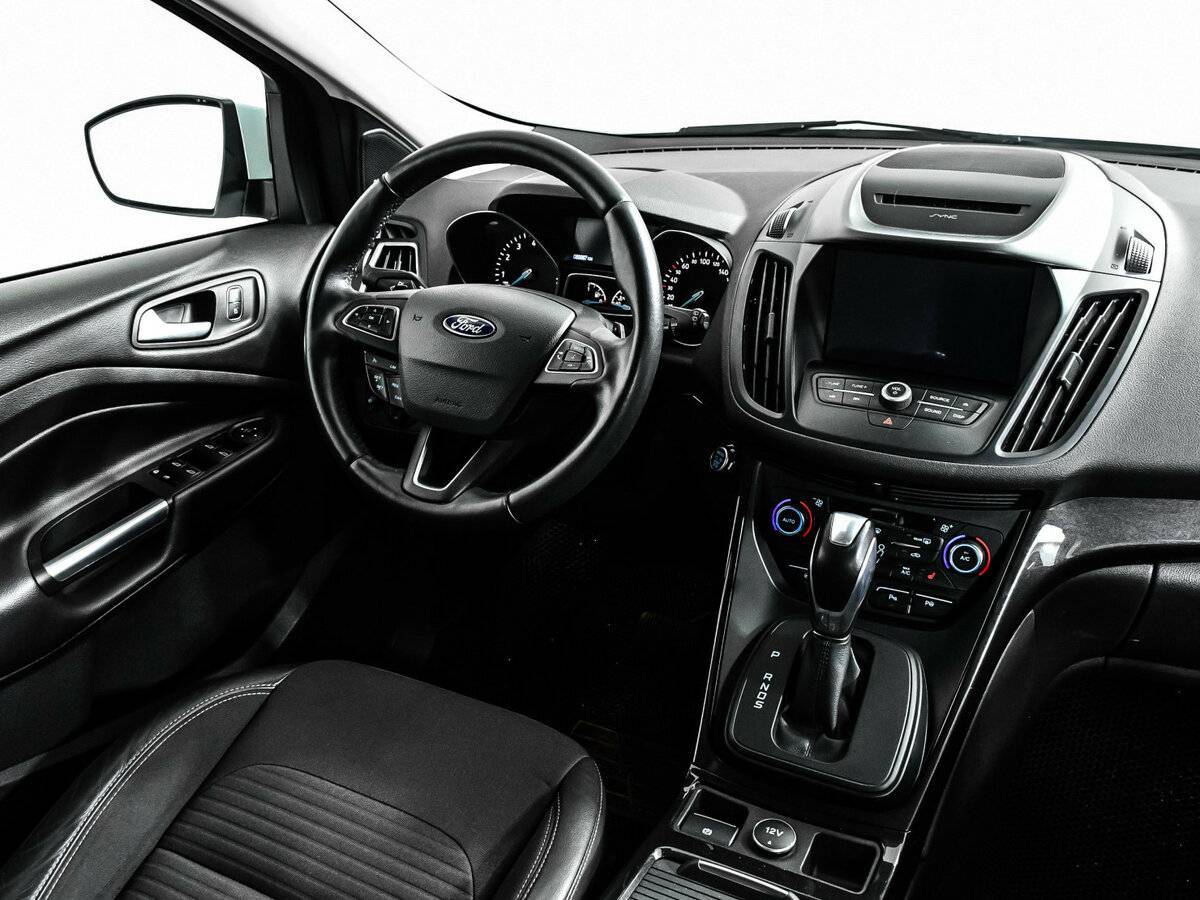 Ford Kuga с пробегом — 2017 год. Фото: #8