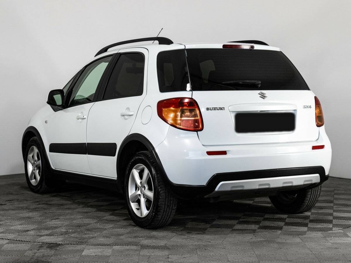 Suzuki SX4 с пробегом — 2012 год. Фото: #6