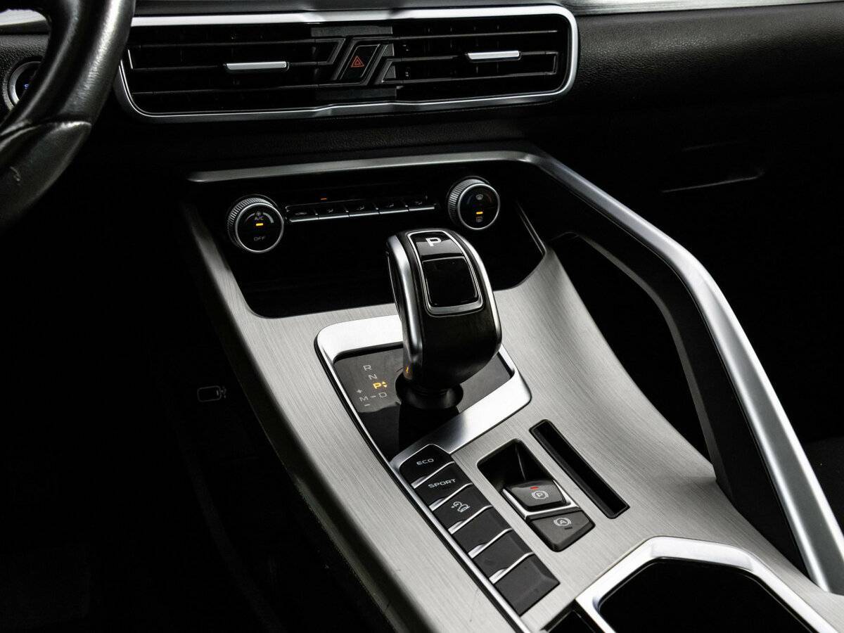 Geely Coolray с пробегом — 2022 год. Фото: #12