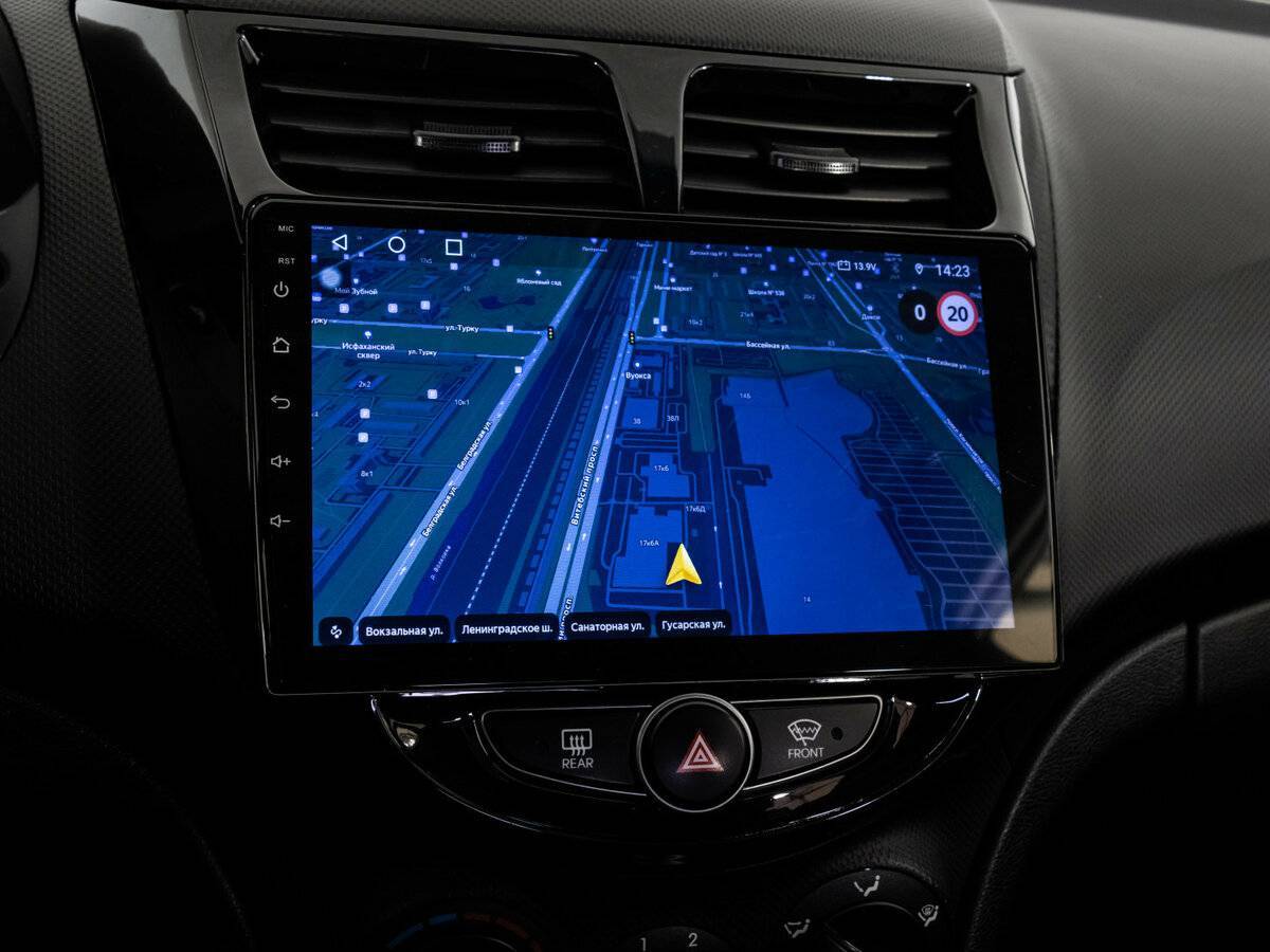 Hyundai Solaris с пробегом — 2016 год. Фото: #12