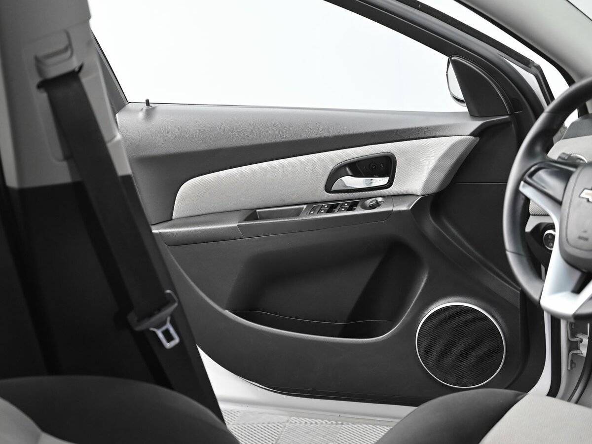 Chevrolet Cruze с пробегом — 2013 год. Фото: #6