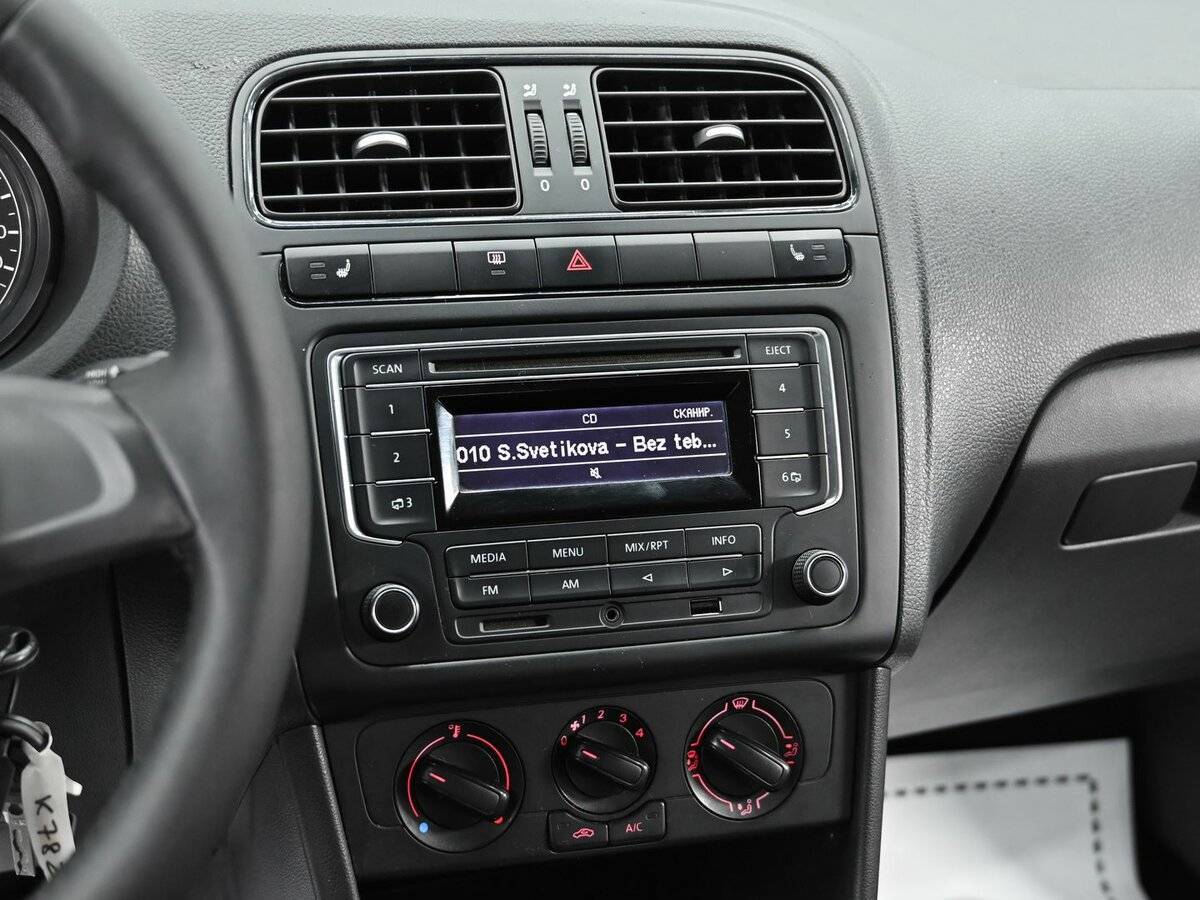 Volkswagen Polo с пробегом — 2017 год. Фото: #9