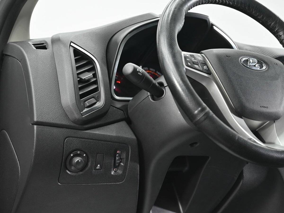 Lada (ВАЗ) XRAY с пробегом — 2019 год. Фото: #8