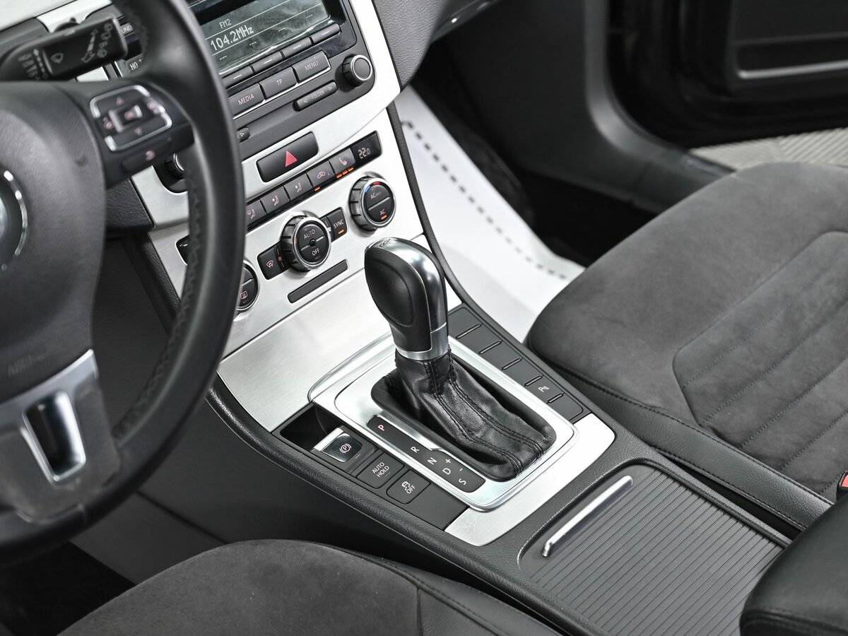 Volkswagen Passat с пробегом — 2012 год. Фото: #11