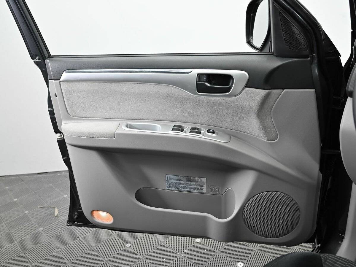 Mitsubishi Pajero Sport с пробегом — 2012 год. Фото: #6