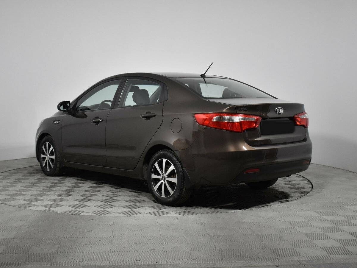Kia Rio с пробегом — 2014 год. Фото: #6
