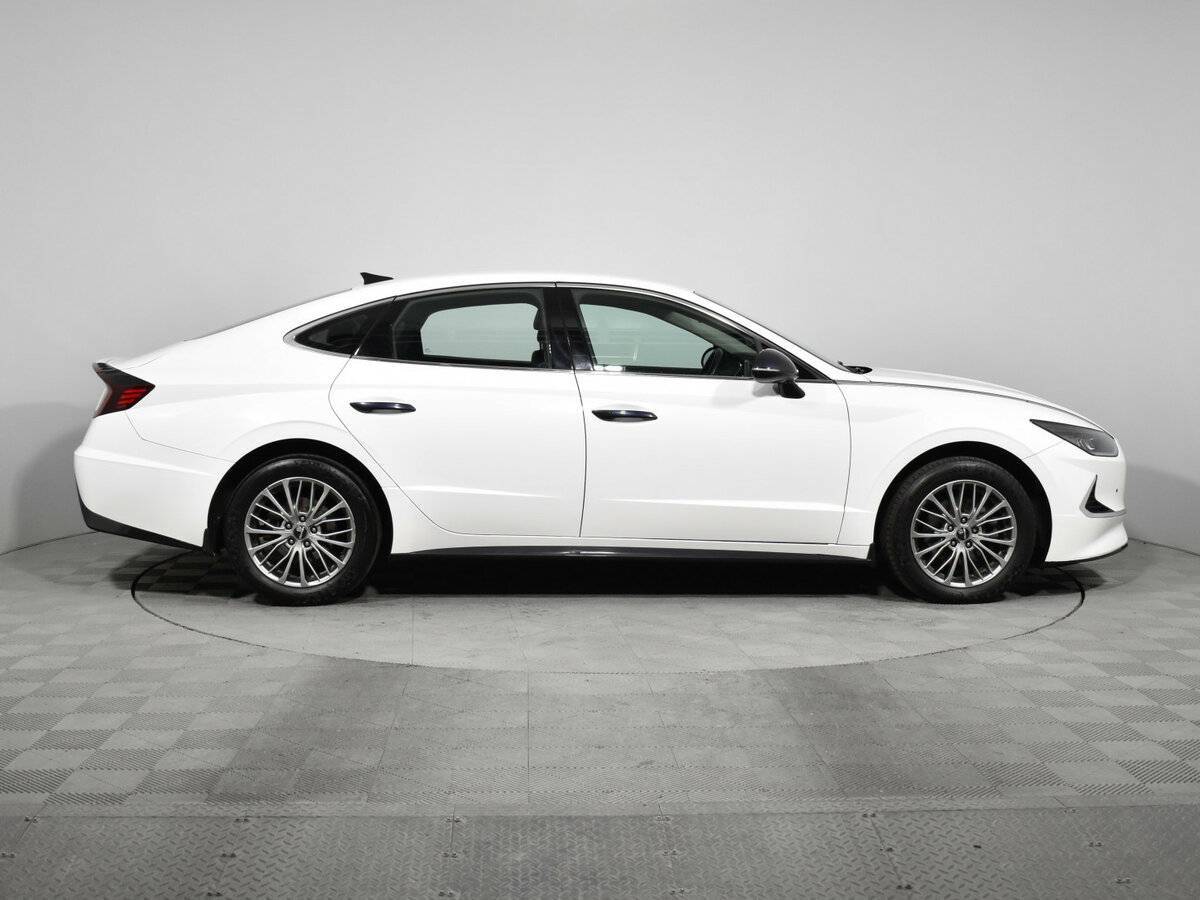 Hyundai Sonata с пробегом — 2020 год. Фото: #3