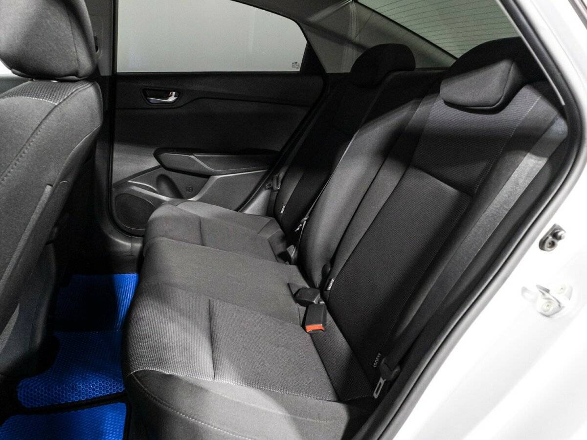 Hyundai Solaris с пробегом — 2020 год. Фото: #9