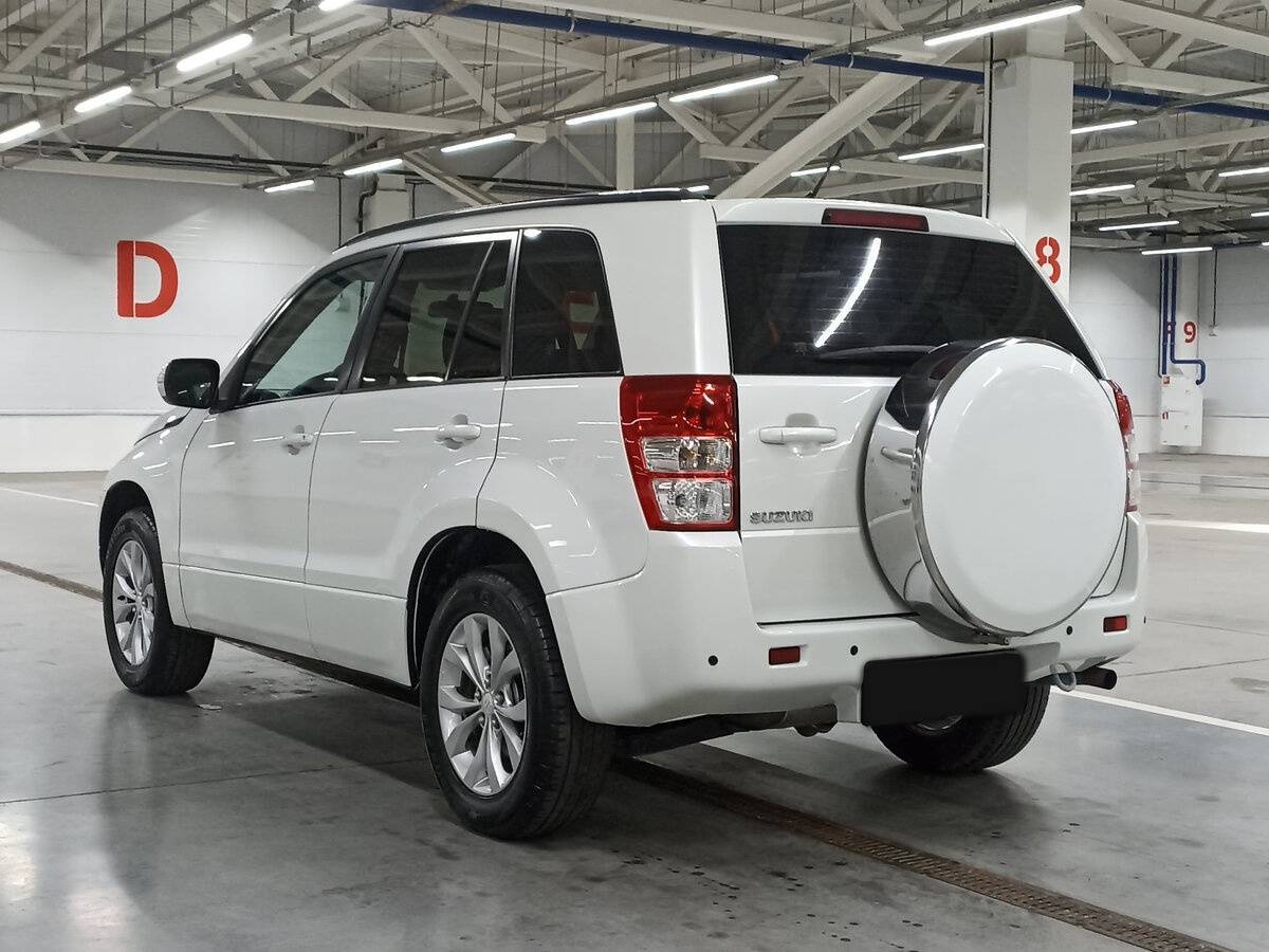 Suzuki Grand Vitara с пробегом — 2013 год. Фото: #6