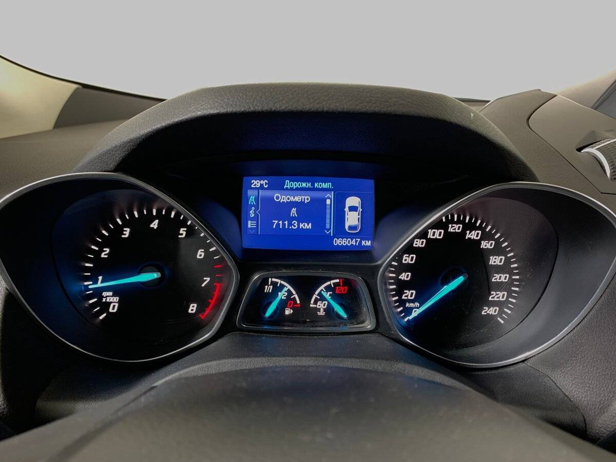 Ford Kuga с пробегом — 2013 год. Фото: #13