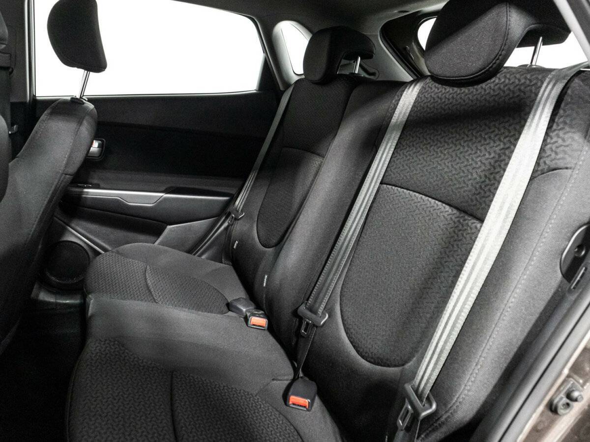 Kia Rio с пробегом — 2016 год. Фото: #9