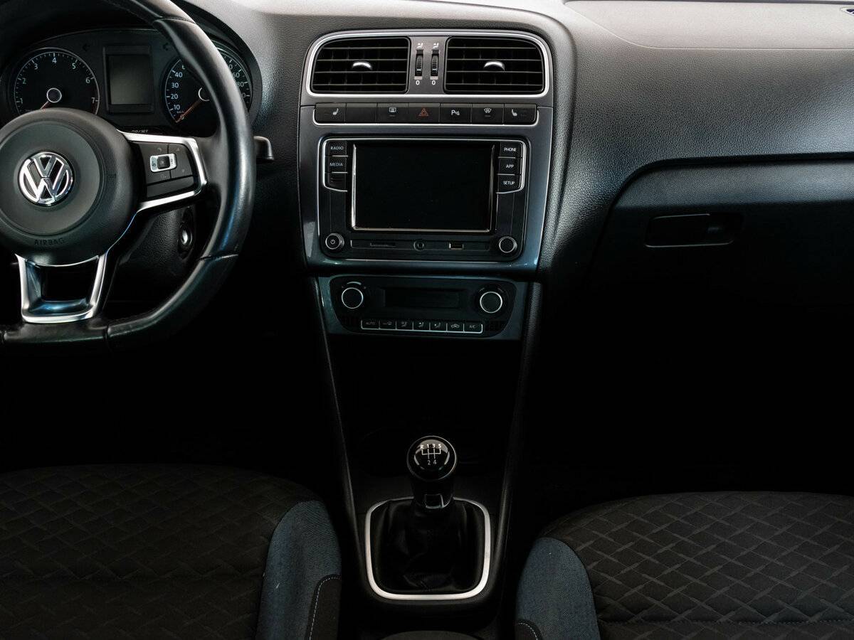 Volkswagen Polo с пробегом — 2019 год. Фото: #12