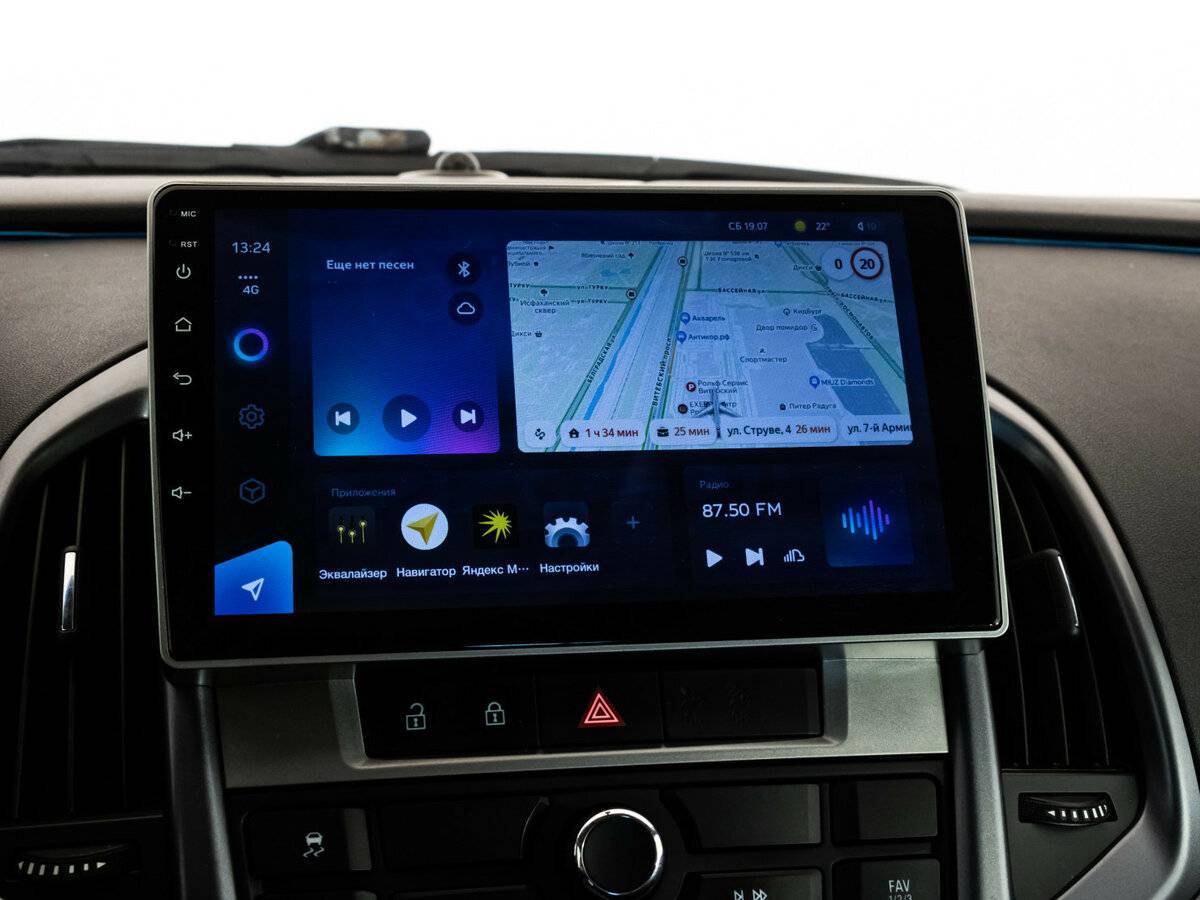 Opel Astra с пробегом — 2013 год. Фото: #13