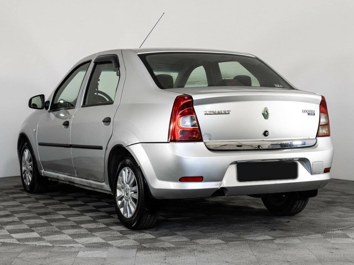 Renault Logan с пробегом — 2012 год. Фото: #5