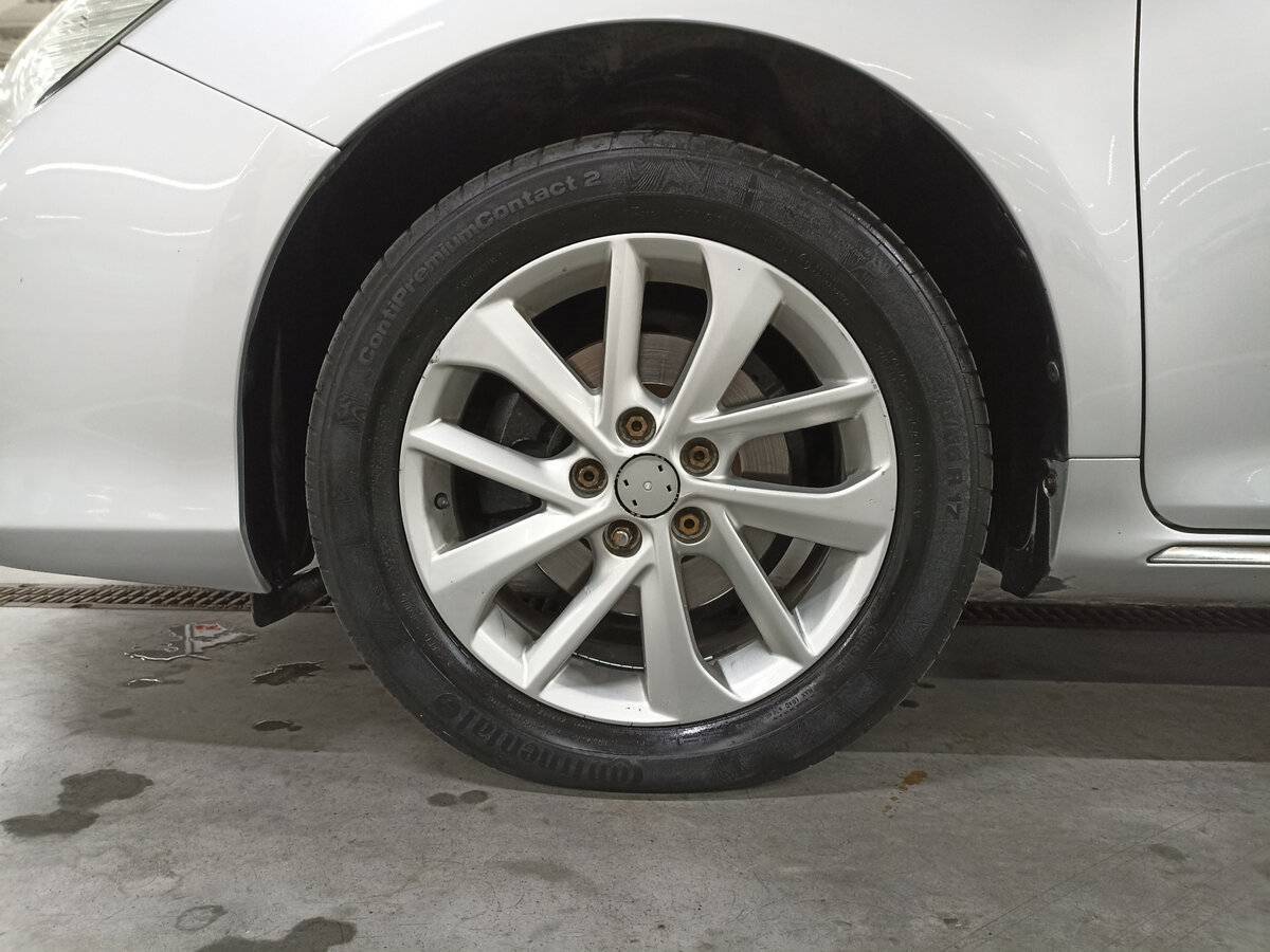 Toyota Camry с пробегом — 2014 год. Фото: #17