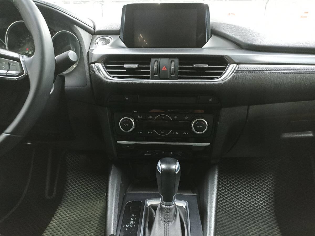 Mazda 6 с пробегом — 2017 год. Фото: #14