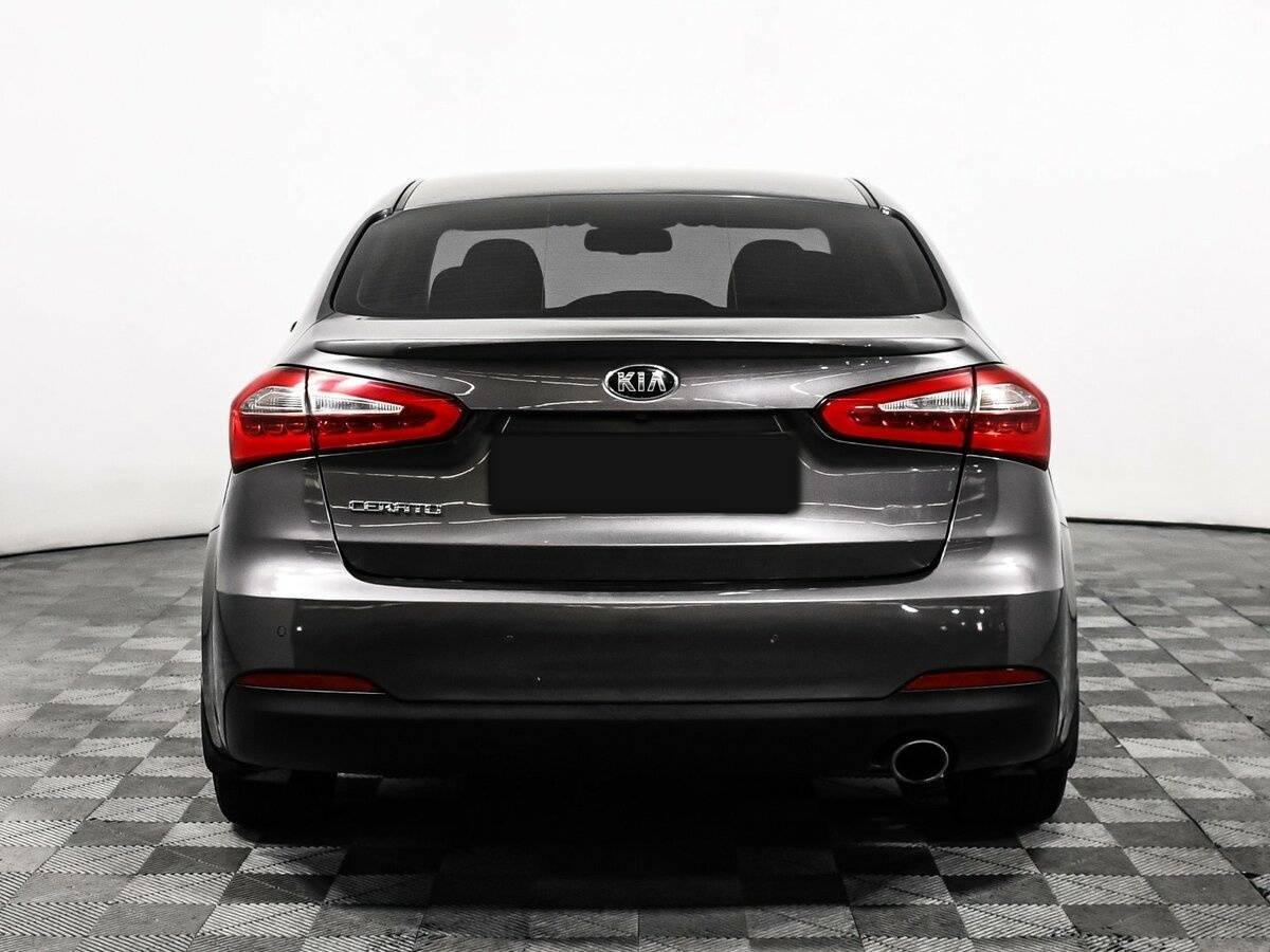 Kia Cerato с пробегом — 2015 год. Фото: #5