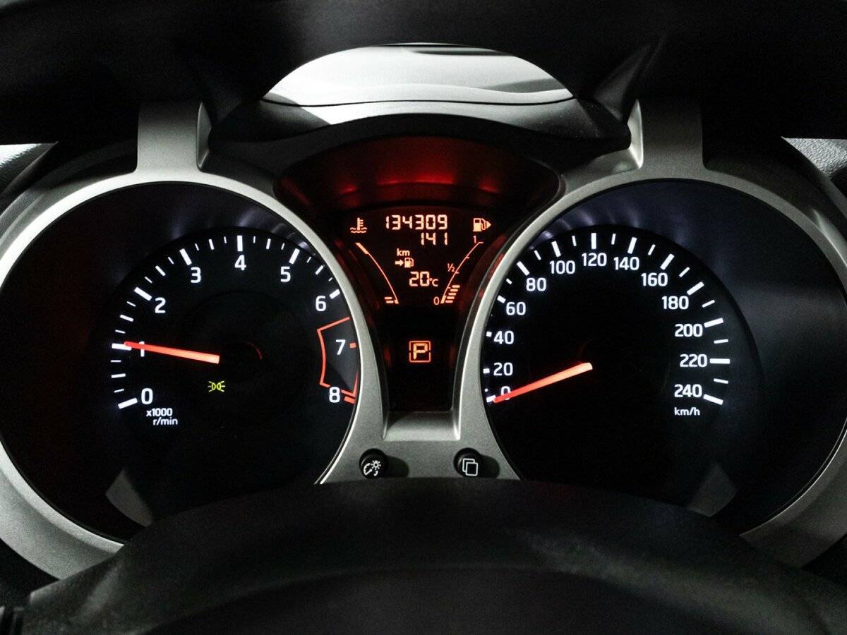 Nissan Juke с пробегом — 2012 год. Фото: #10