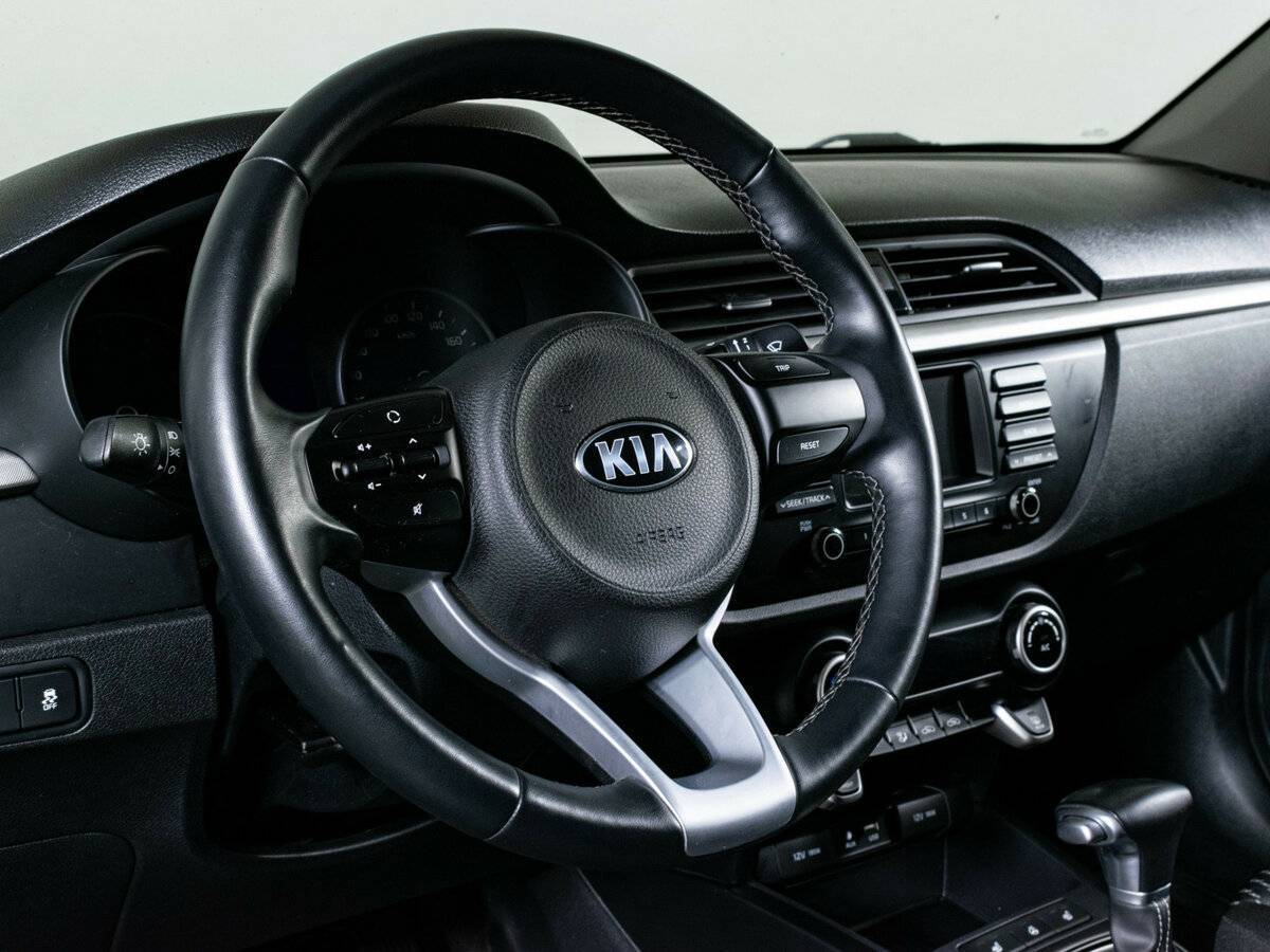 Kia Rio с пробегом — 2020 год. Фото: #13