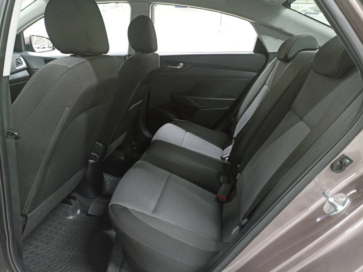 Hyundai Solaris с пробегом — 2019 год. Фото: #11