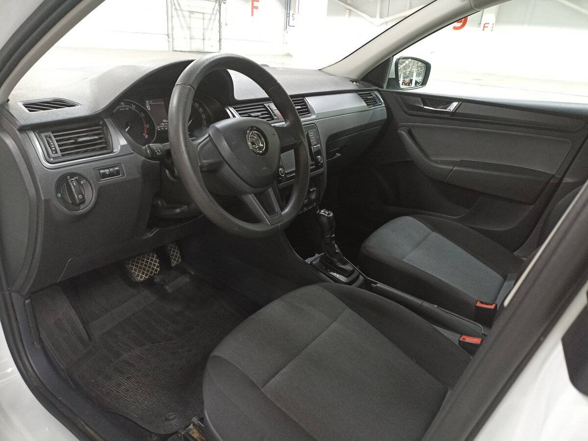 Skoda Rapid с пробегом — 2018 год. Фото: #15